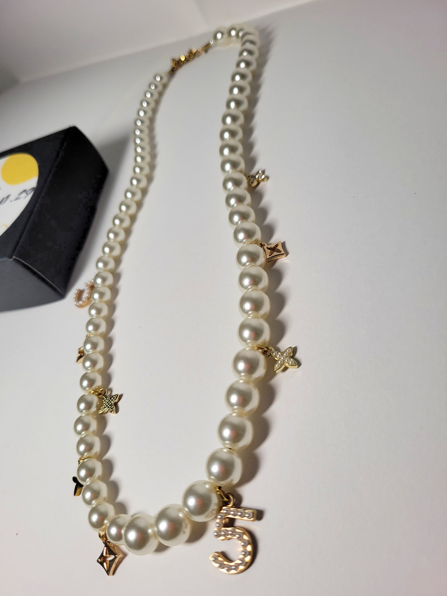 Collier Charms blanc nacré