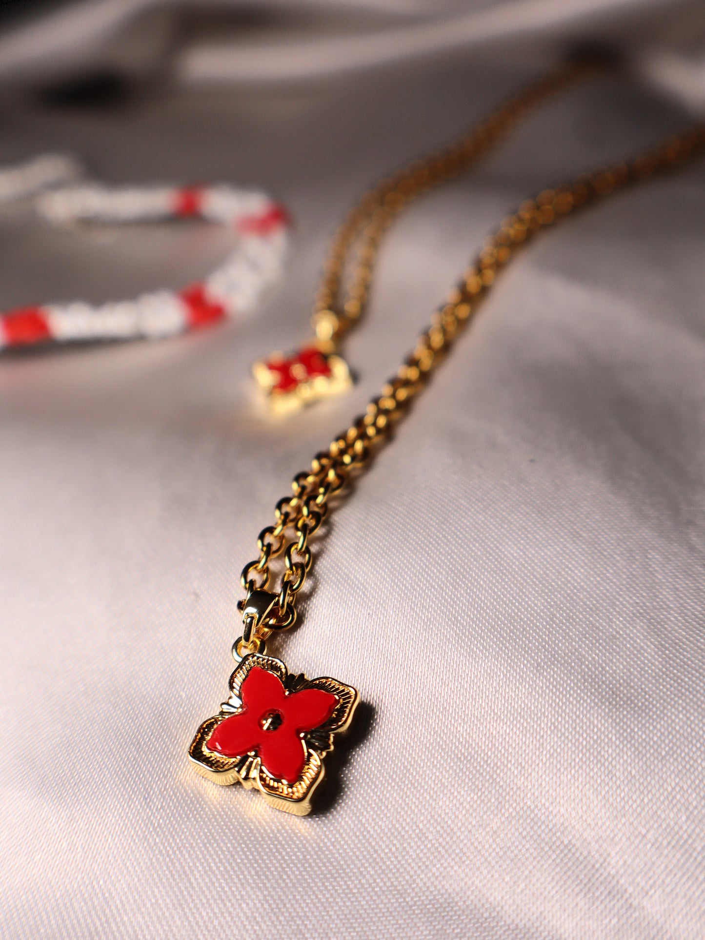 Collier Flowers rouge