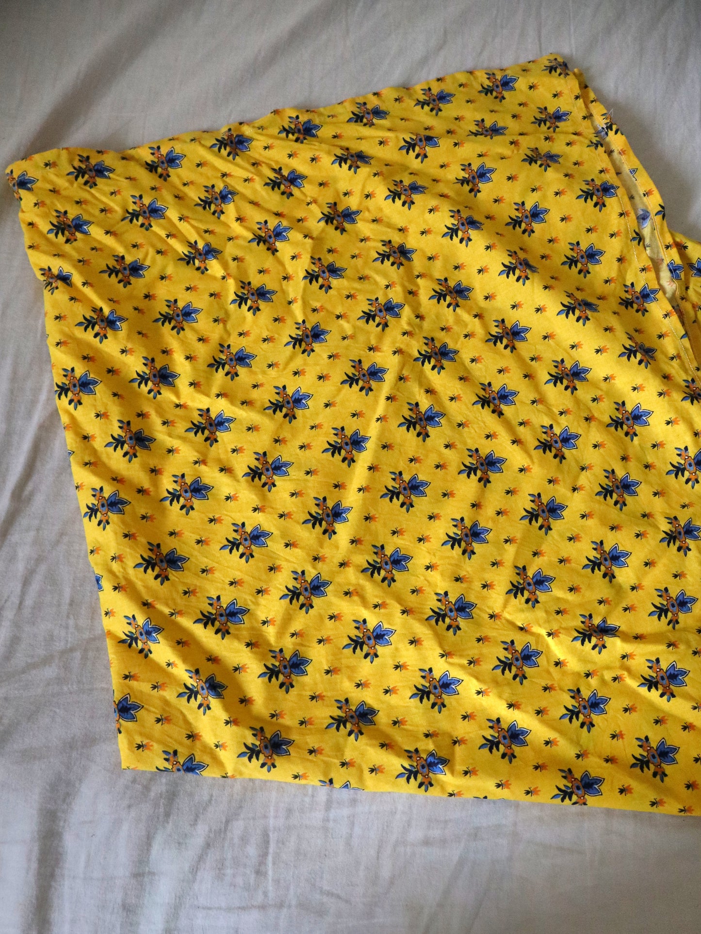 Foulard jaune