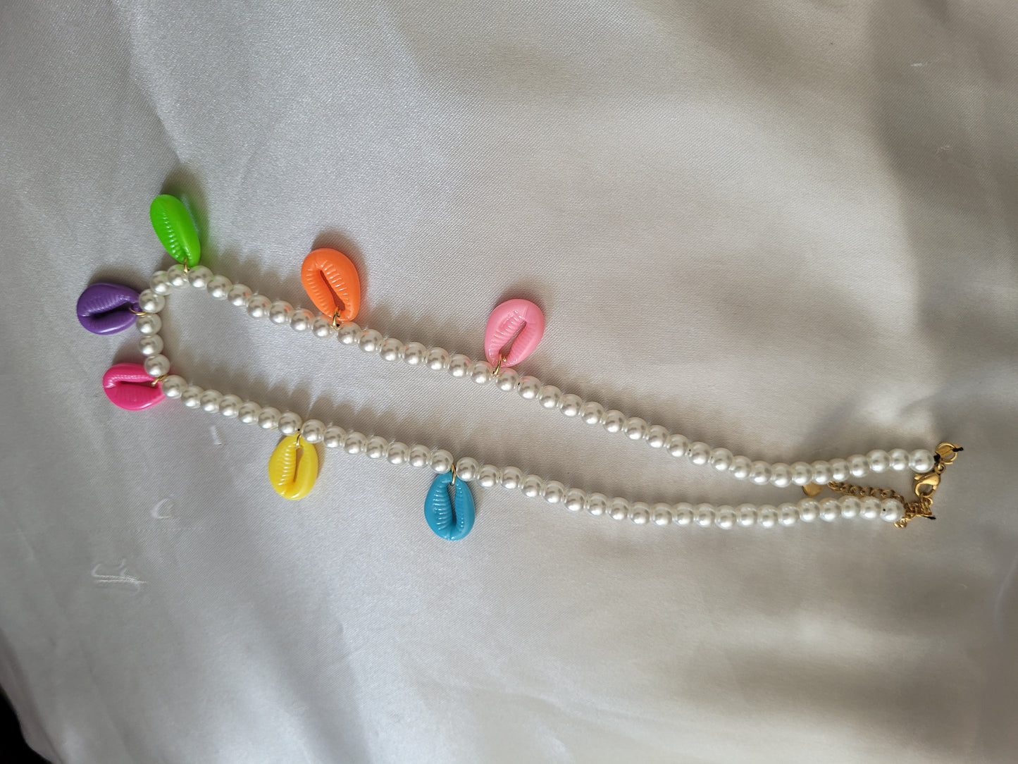 Collier coquillages multicolores